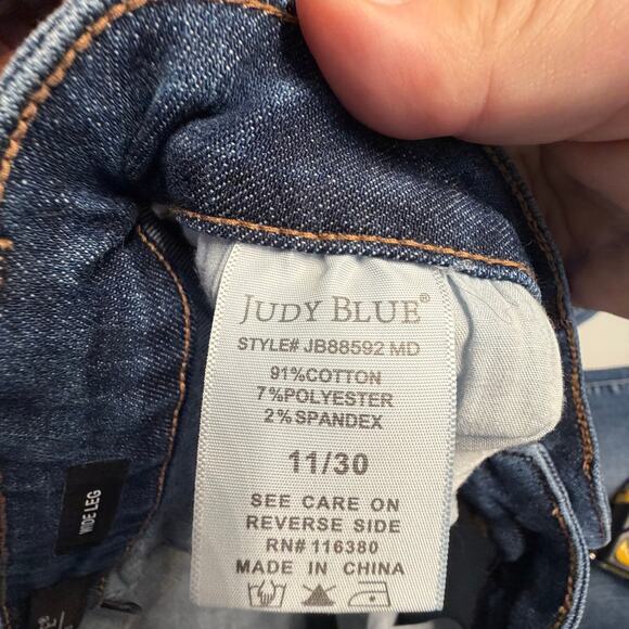 Judy Blue Women's High Waist Cropped Wide Leg Jeans Size 11/30 Medium Blue - Picture 4 of 8